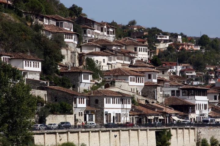 Berat - 1000 ablak vrosa