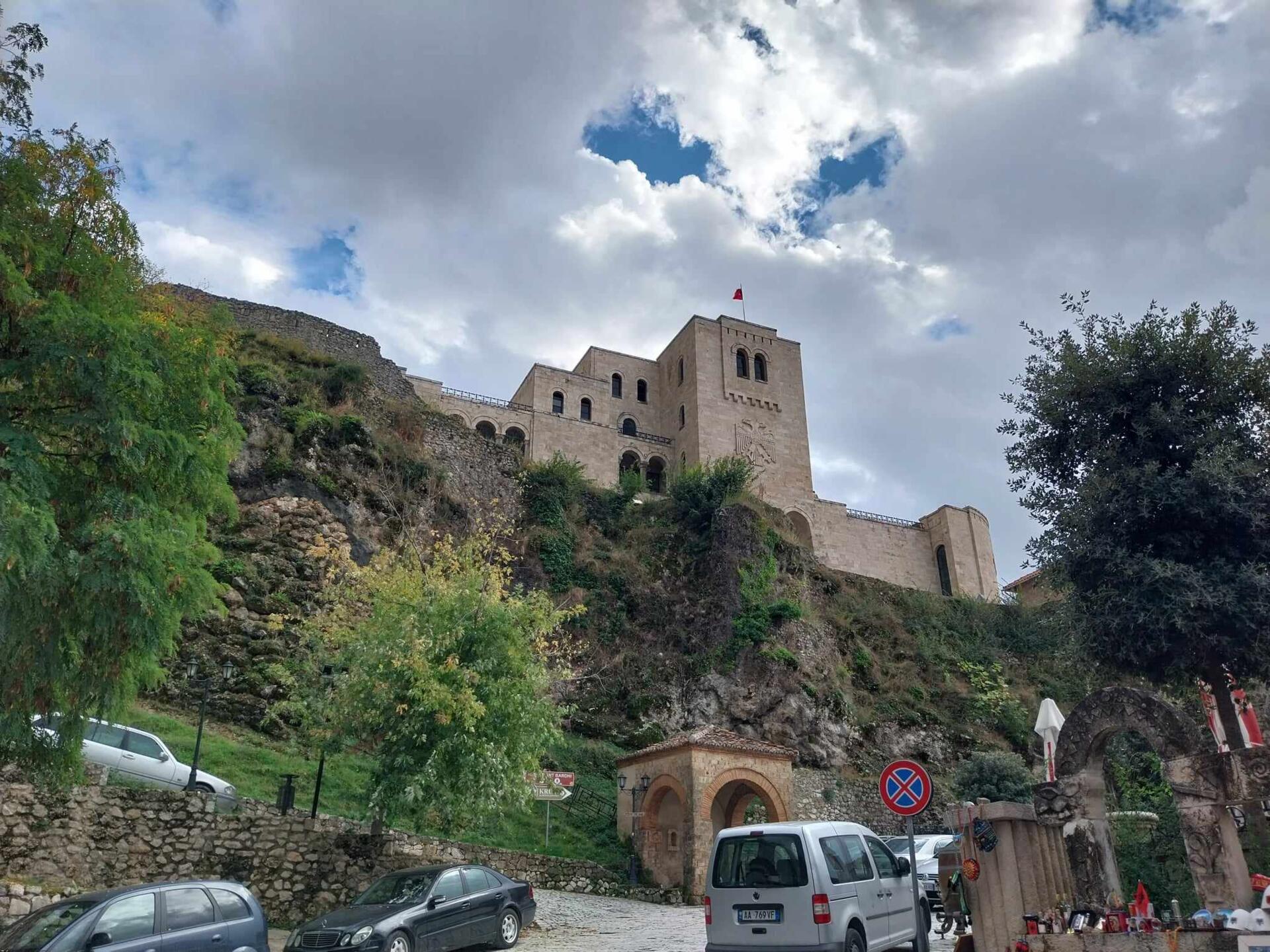 Kruja s Szkander bg vra