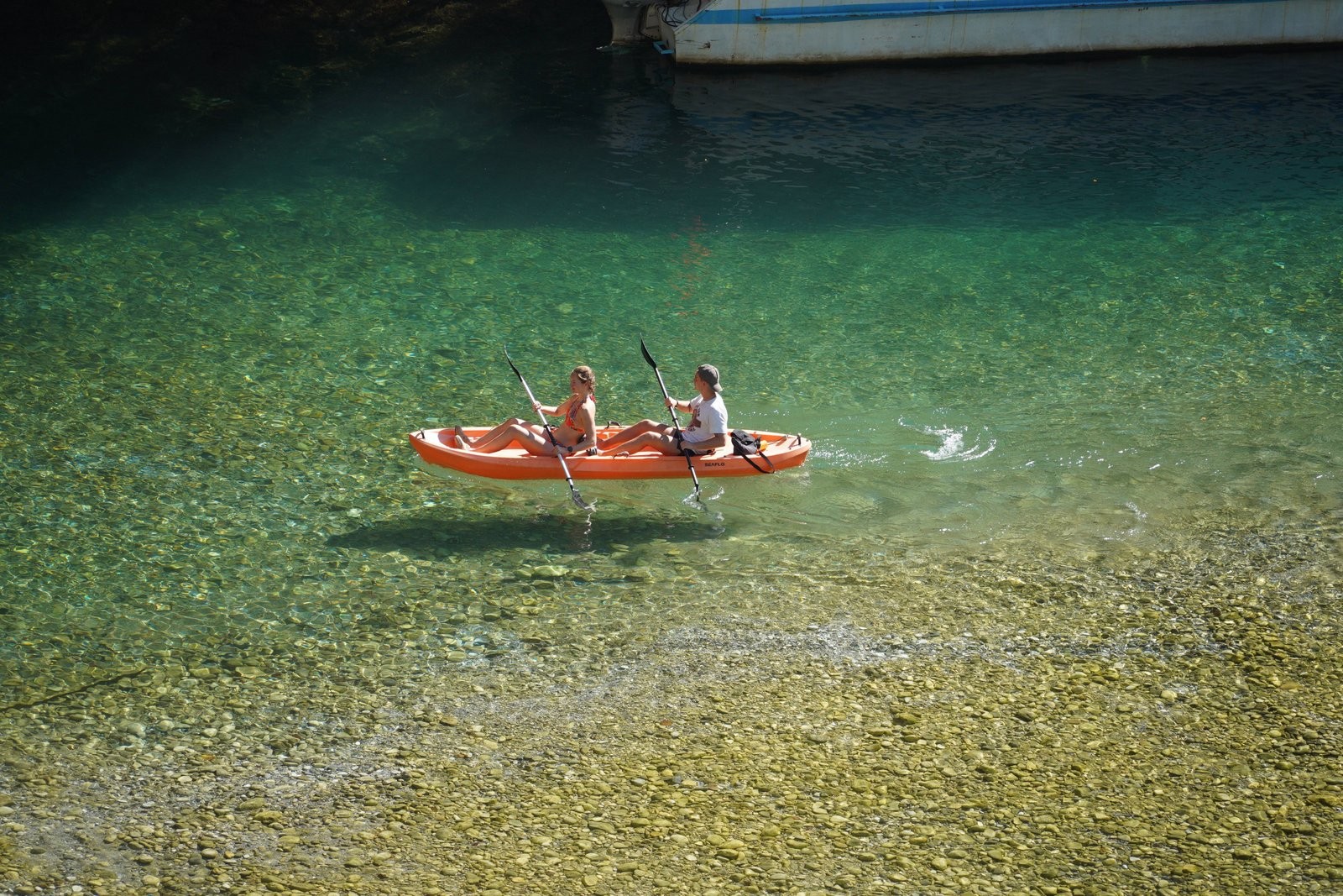 A Shala foly� pihen�hely�n kajakot is b�relhet�nk