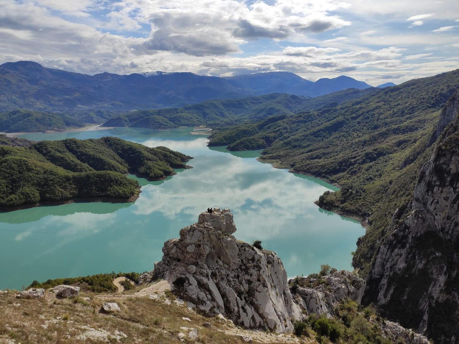 Tirana krnyki ltnivalk - A Bovilla-t biztostja az albn fvros vzbzist